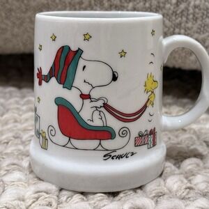 Vintage Snoopy Schulz Merry Christmas 1976 Mug Japan Stamped On Bottom Sleigh